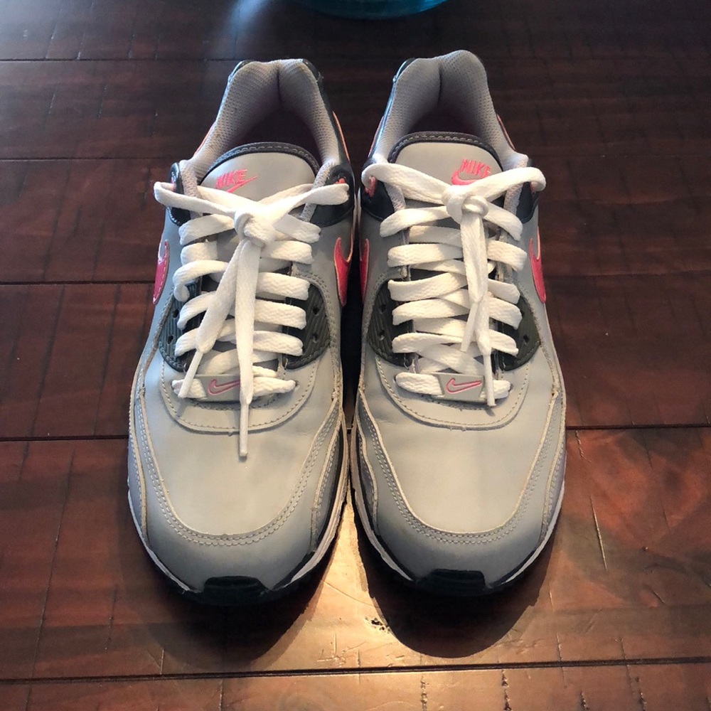 Nike Grey/Pink AirMax size 5.5 boys = 7.5 WOMENS